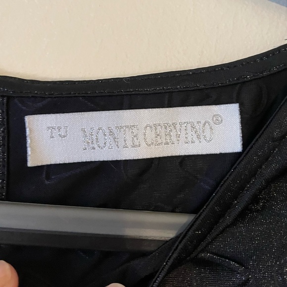 Italian Fashion-T-Shirt-Black-Leather Details-Size M - Picture 5 of 5